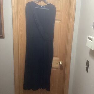 Lands End faux wrap maxi dress. Black with cap sleeves, v neck.